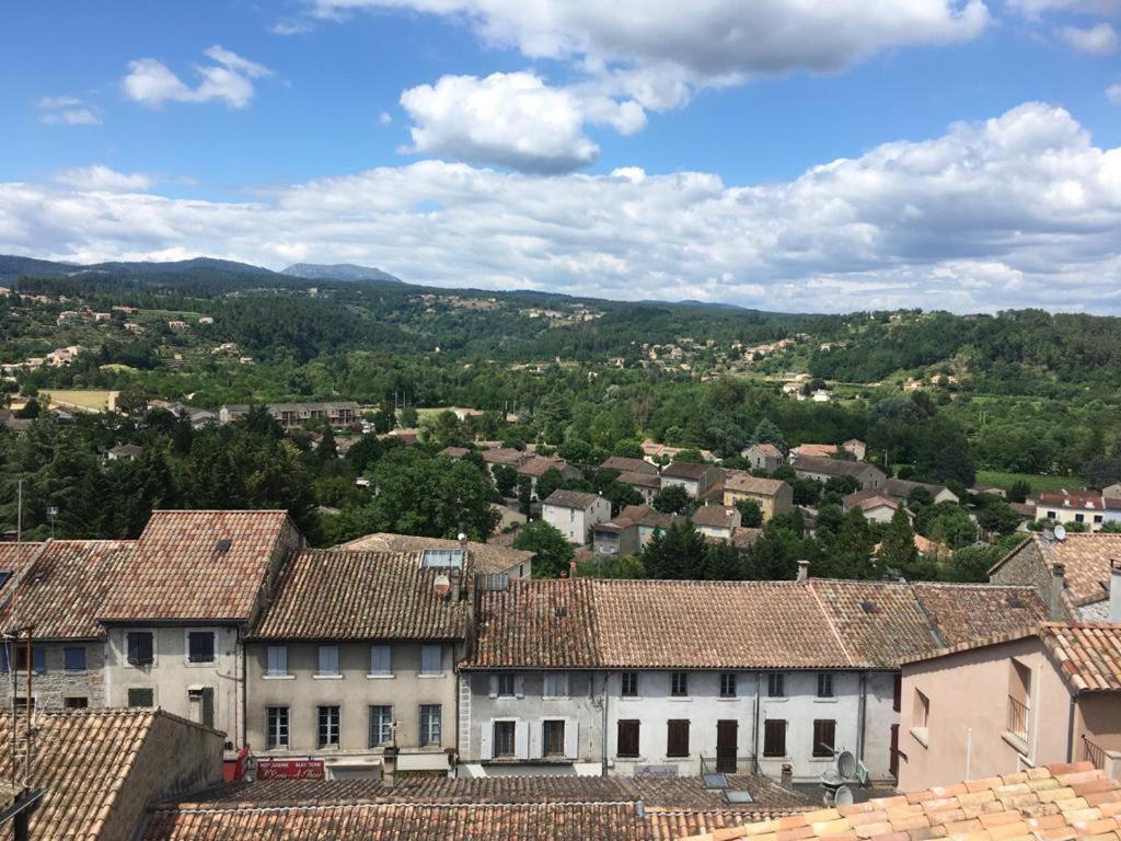 Logement De Charme A Joyeuse Apartment Bagian luar foto